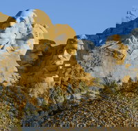 Mount Rushmore and Black Hills Bus Tour with Live Commentary - Accommodation Seattle