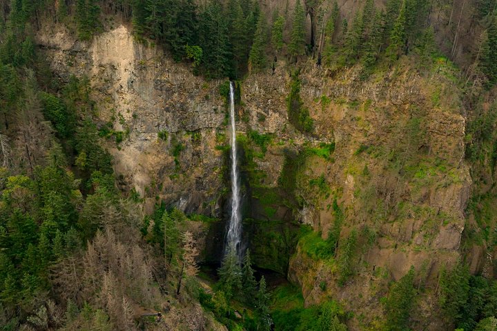 30-minute Multnomah Falls & Columbia Gorge Air Tour - thumb 0