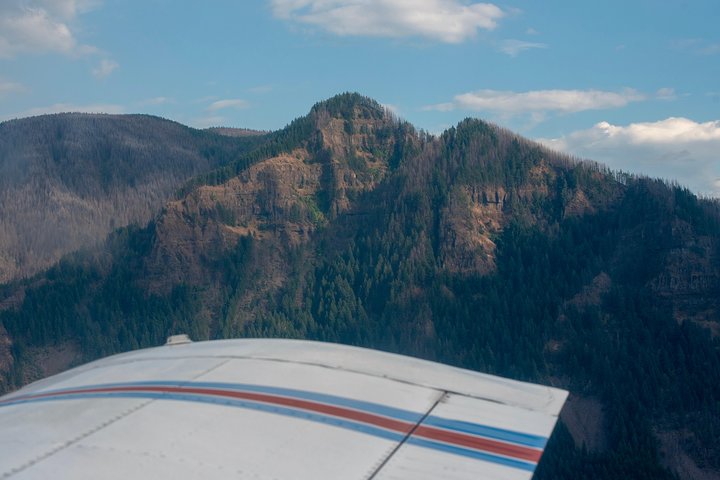 30-minute Multnomah Falls & Columbia Gorge Air Tour - thumb 1