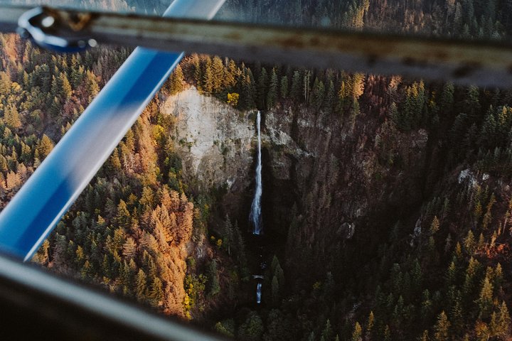 30-minute Multnomah Falls & Columbia Gorge Air Tour - thumb 4