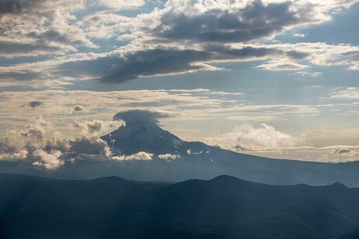 1-Hour Private Air Tour Of Mount Hood And Columbia Gorge - thumb 3