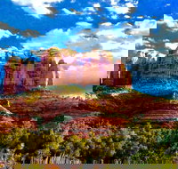 Sedona with Jerome and Montezuma Castle One-Day Van Tour - Accommodation Seattle